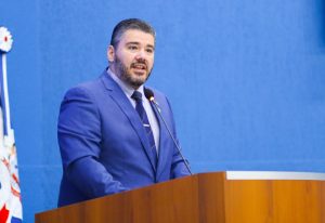 Câmara de Três Lagoas aprova o Programa Parlamento Jovem para estimular cidadania entre estudantes Câmara de Três Lagoas aprova o Programa Parlamento Jovem para estimular cidadania entre estudantes