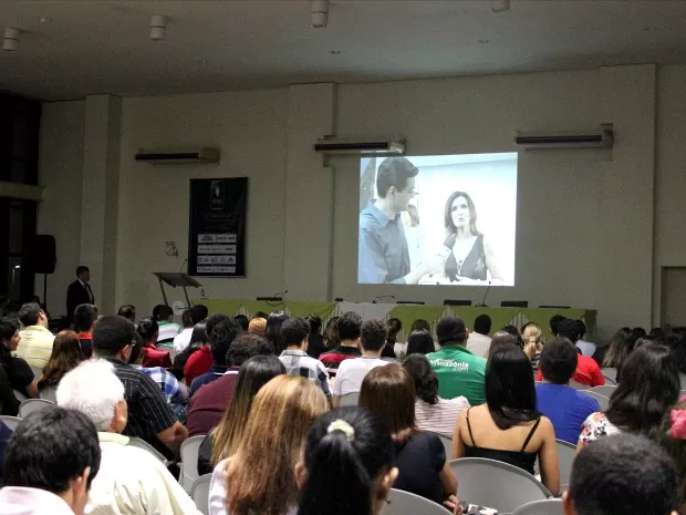 Seminário de Jornalismo na Amazônia: Mídias e Linguagem em Foco Seminário de Jornalismo na Amazônia: Mídias e Linguagem em Foco
