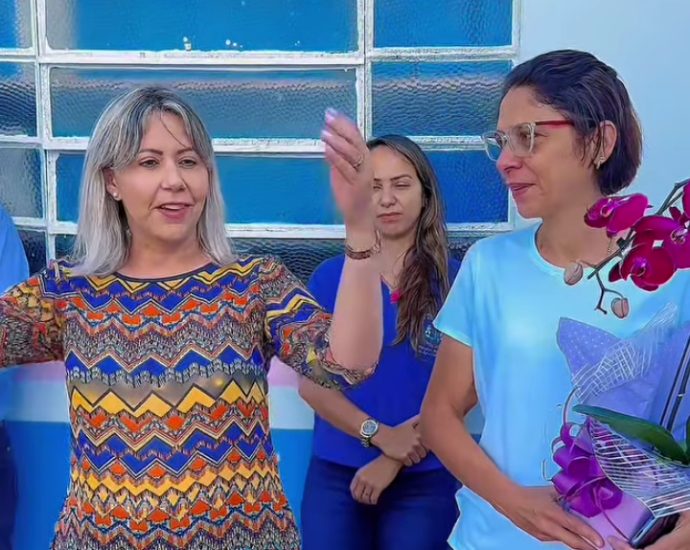 Após 33 anos de dedicação ao serviço público, servidora se aposenta e recebe homenagem da prefeita Gerolina