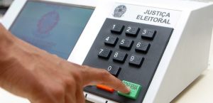 Aprovado o fim da reeleição para prefeito, governador e presidente pela CCJ do Senado Aprovado o fim da reeleição para prefeito, governador e presidente pela CCJ do Senado