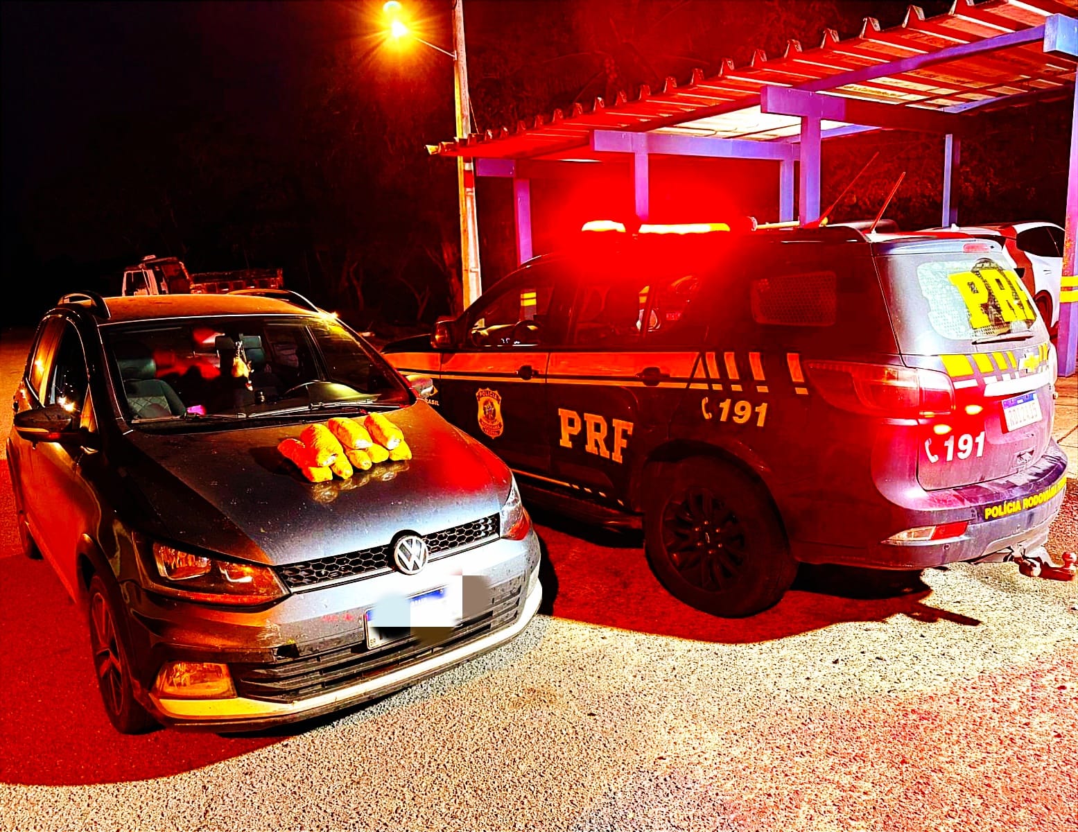 BR 324 - APREENSÃO DE DROGAS