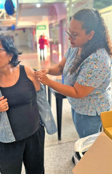 VACINAÇÃO FEIRA 24-05 (2)