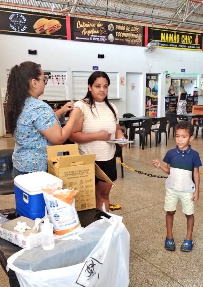 VACINAÇÃO FEIRA 24-05 (4)