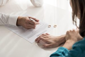 É possível casar de graça, na hora, sem burocracia e com um atendimento de excelência É possível casar de graça, na hora, sem burocracia e com um atendimento de excelência