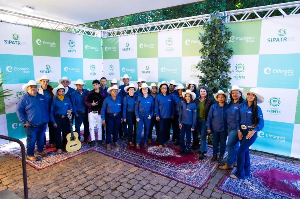 Orquestra de Violeiros de Castilho SP emociona público na SIPATR 2025 com mais de 40 talentos locais 6 Orquestra de Violeiros de Castilho SP, Orquestra de Violeiros, SIPATR 2025 Eldorado, cultura de Castilho, música caipira Castilho, Marcelo Careira, Ne Adono, SIPATR Três Lagoas, Orquestra Castilho SP, cultura Castilho SP,