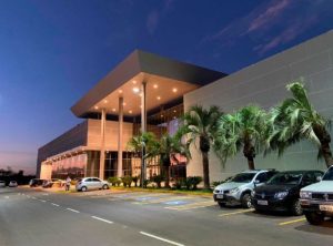 Comércio de Três Lagoas entra no clima romântico com o concurso “Namorados em Vitrine” Comércio de Três Lagoas entra no clima romântico com o concurso “Namorados em Vitrine”