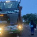 Acidente entre ônibus e caminhão na BR-262 deixa dois m0rtos e criança gravemente ferida na manhã deste domingo