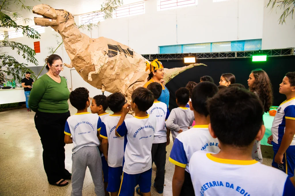 Guardiões do Meio Ambiente em Castilho reúne mais de 2.200 alunos na 3ª edição com atividades educativas, arrecadação de óleo e tampinhas.
