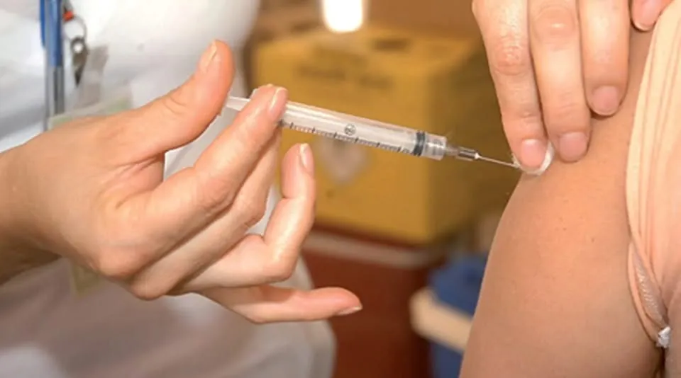 VACINAÇÃO EM CASTILHO: 500 casos de síndrome gripal acendem alerta e reforçam importância da imunização 1 vacinação em Castilho, gripe Castilho 2025, aumento casos síndrome gripal, vacina gripe Castilho, UBS Castilho SP, Demilson Cordeiro, saúde Castilho SP, prevenção gripe Castilho, guia de Castilho, vacina em Castilho, vacinação gratuita Castilho, vacina gripe 2025, vacinação infantil gripe Castilho, Castilho doença respiratória, vacinação Castilho julho 2025,