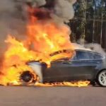 Ford Fusion pega fogo na BR-262 entre Ribas do Rio Pardo e Água Clara