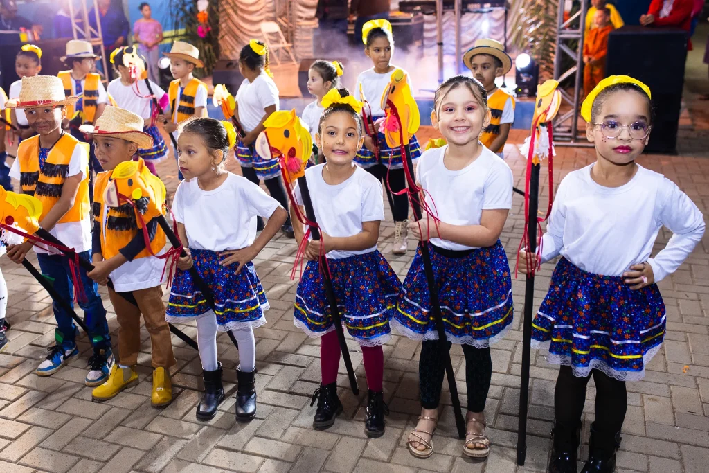 Festa Julina da Feirinha do Produtor de Castilho SP tem danças e show do Grupo do Mato que agitou mais de 4 escolas 39 Festa Julina da feirinha do produto de Castilho SP 2025 39