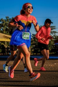 Psicóloga de Água Clara completa Maratona de Campo Grande e incentiva mulheres à prática esportiva