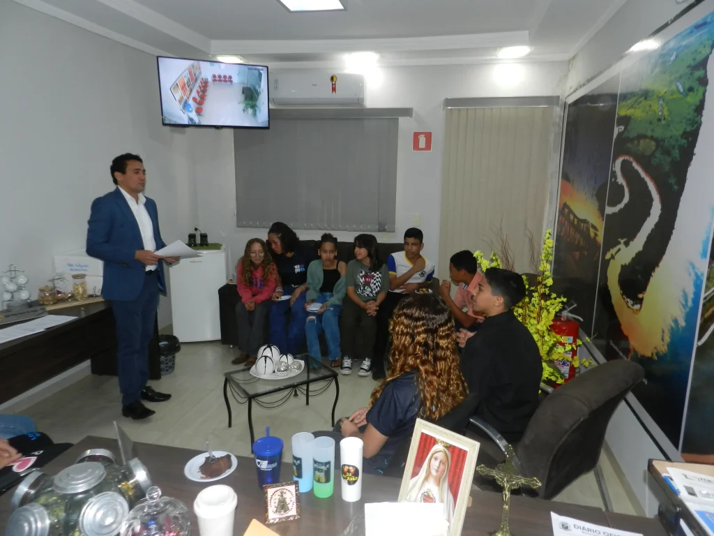 Vereador Mirim de Castilho 2025: cerimônia de posse emociona comunidade escolar 74 vereador mirim castilho 2025 43 3