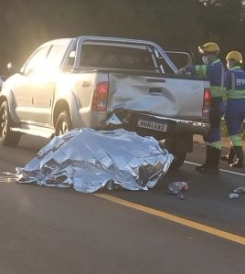 Motociclista morre em colisão entre Biz e caminhobete Hilux na BR-158, no final da tarde de hoje