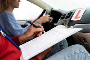CNH poderá ser obtida sem autoescola, mas com exame mais prático rigoroso e curso teórico online gratuito CNH poderá ser obtida sem autoescola, mas com exame mais prático rigoroso e curso teórico online gratuito