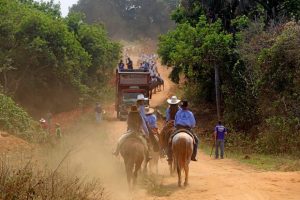 Tradição, música e sabor: Arapuá se prepara para a 18ª Cavalgada com festa em dose dupla