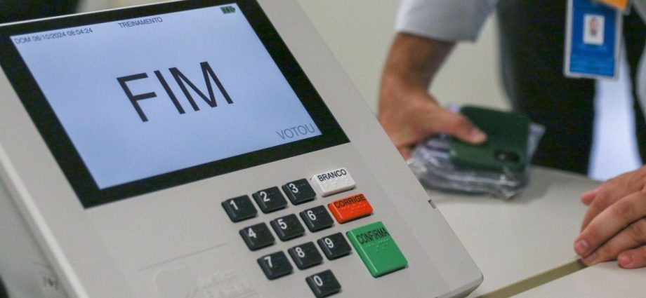 URNAS ELETRÔNICAS: BENEFÍCIOS E EVOLUÇÃO NO BRASIL