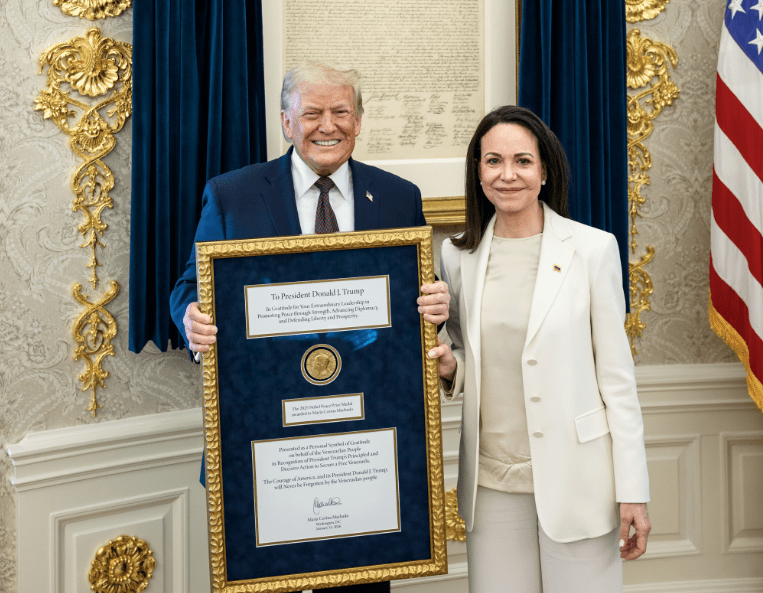 MEDALHA DO NOBEL DA PAZ: MARÍA CORINA PRESENTEA TRUMP