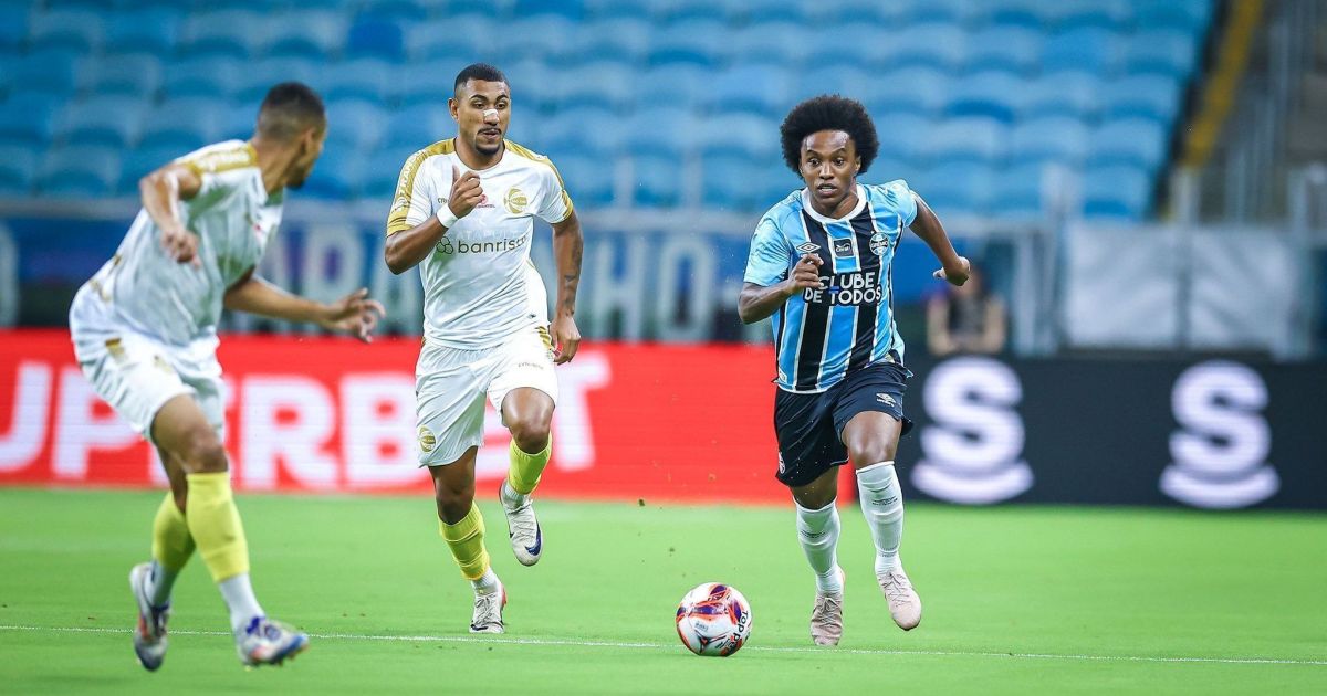 SÃO JOSÉ VENCE GRÊMIO E LIDERA CAMPEONATO GAÚCHO