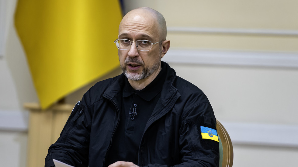 DEMISSÃO DE MINISTRO DA DEFESA: IMPACTOS NA UCRÂNIA