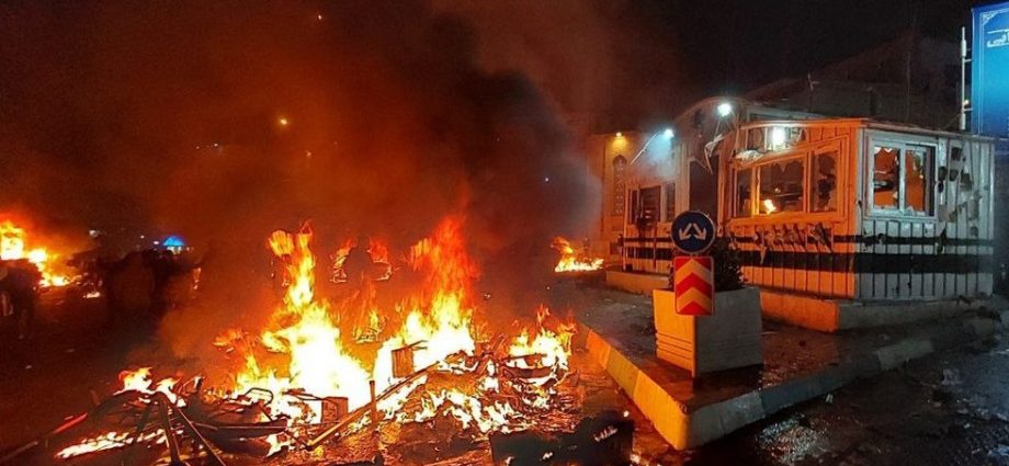 TÁTICAS VIOLENTAS NO IRÃ: O QUE ESTÁ ACONTECENDO