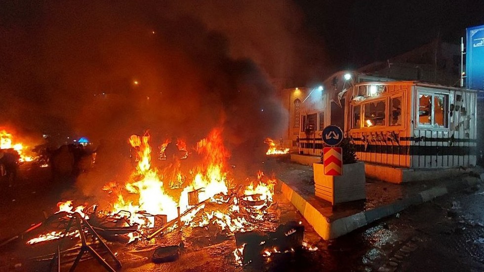 TÁTICAS VIOLENTAS NO IRÃ: O QUE ESTÁ ACONTECENDO