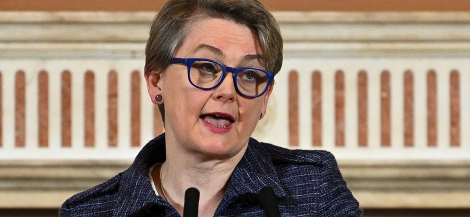 SUPORTE À UCRÂNIA: UK REFORÇA ARMAS EM VEZ DE DIÁLOGO