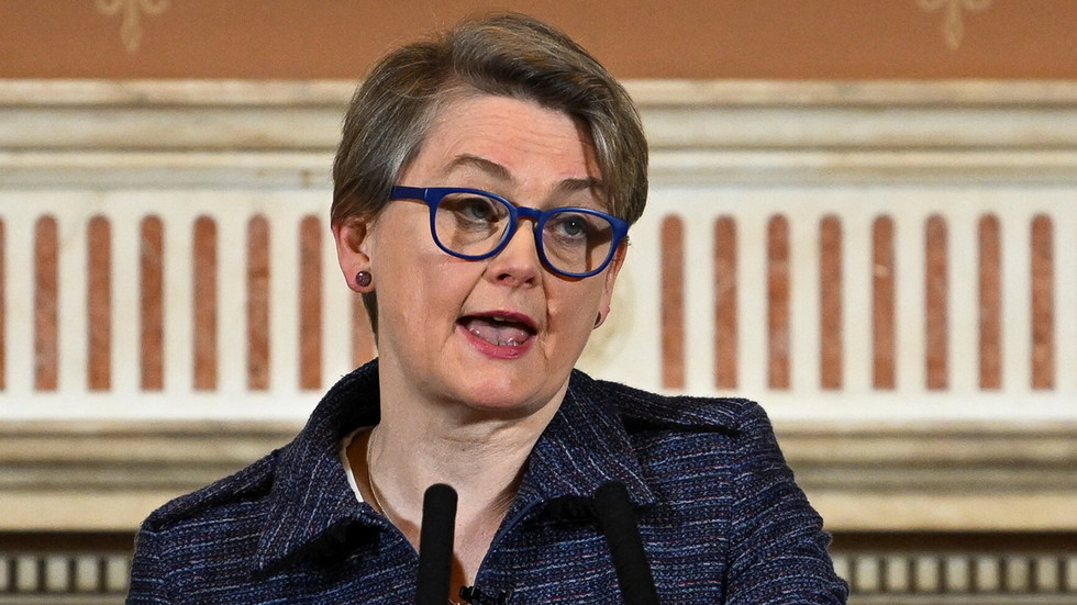 SUPORTE À UCRÂNIA: UK REFORÇA ARMAS EM VEZ DE DIÁLOGO