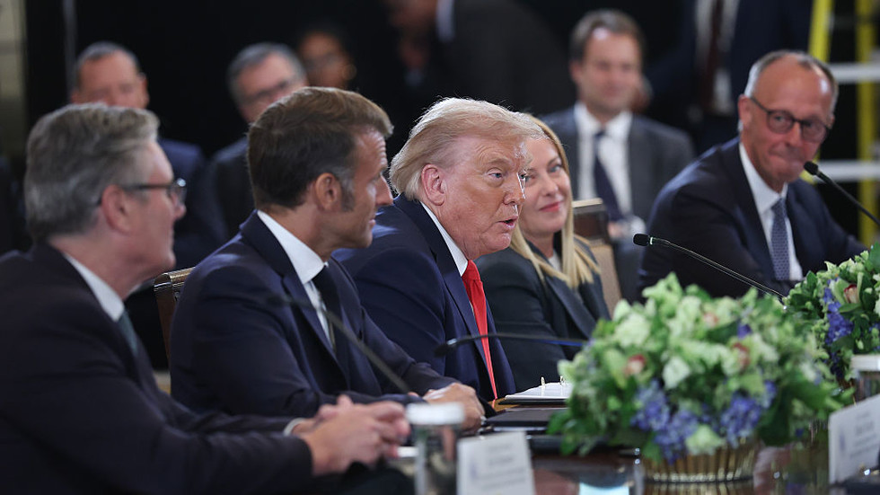 COMUNICAÇÃO RÁPIDA: LÍDERES EUROPEUS SE UNEM