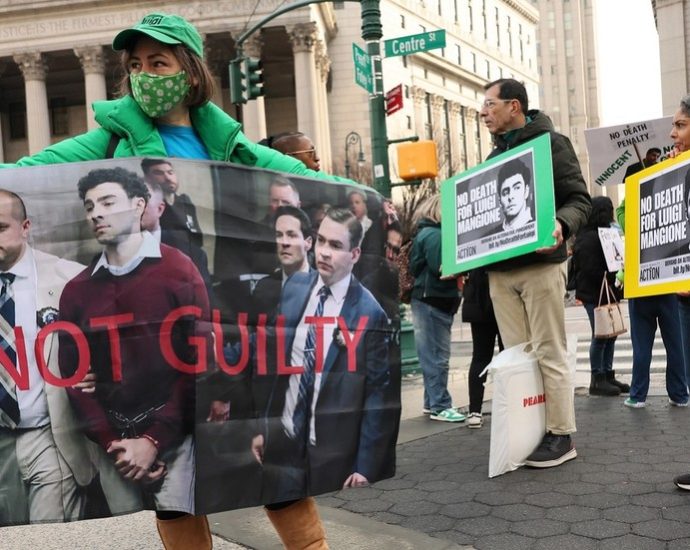 IMPOSTOR DE AGENTE DO FBI TENTA LIBERTAR MANGIONE