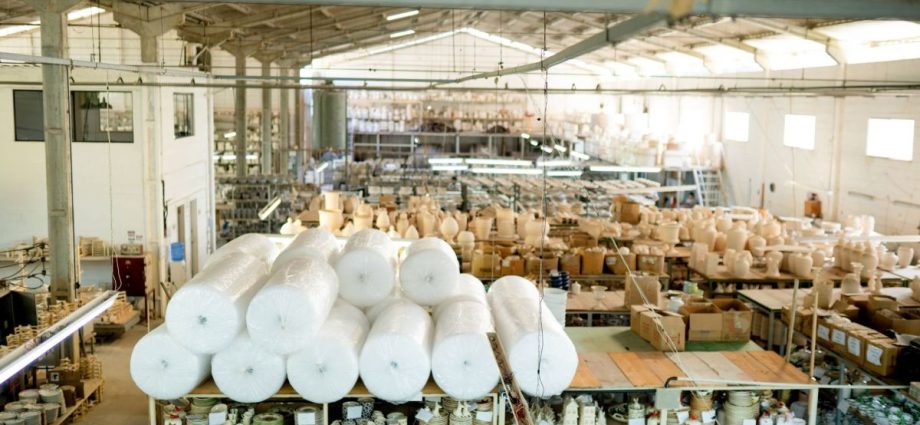 JUROS ALTOS AFETAM CRÉDITO DAS INDÚSTRIAS NO BRASIL