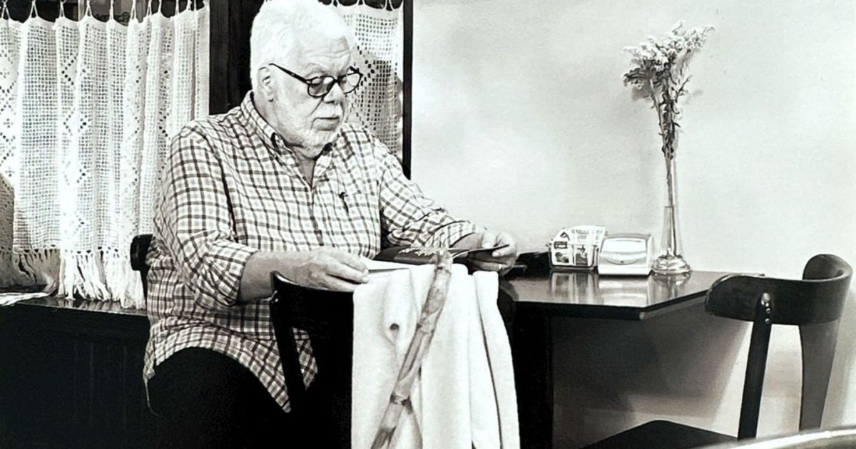 VELÓRIO DE MANOEL CARLOS: RESTRIÇÕES E HOMENAGENS