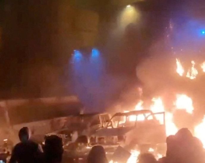 ATAQUE AO IRÃ: EUA DISCUTEM INTERVENÇÃO MILITAR