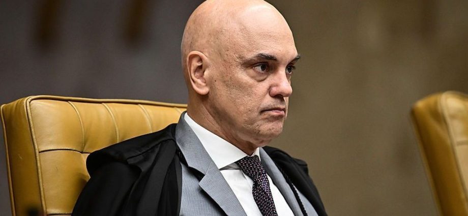 PRISÃO DOMICILIAR: DECISÃO DE MORAES SOBRE BOLSONARO