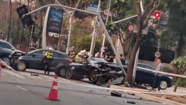 ACIDENTE COM PORSCHE: INFLUENCIADOR GATO PRETO INDICIADO