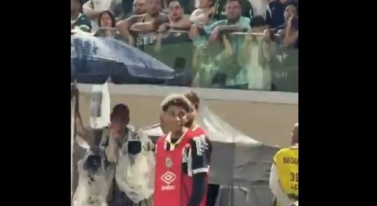 ROBINHO JR: REAÇÃO A ATAQUE DE TORCEDORES DO PALMEIRAS