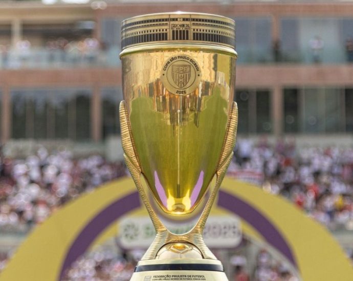 CRUZEIRO X MEIA NOITE: HORÁRIO E ONDE ASSISTIR