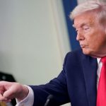 NAVIOS MILITARES DOS EUA RUMAM PARA O IRÃ