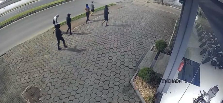 FURTOS DE MOTOS: A ADRENALINA DOS ADOLESCENTES EM ITAJAÍ