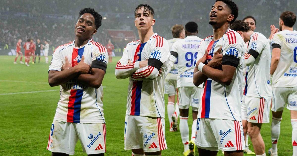 ENDRICK BRILHA E LYAN VENCE BREST NO FRANCÊS