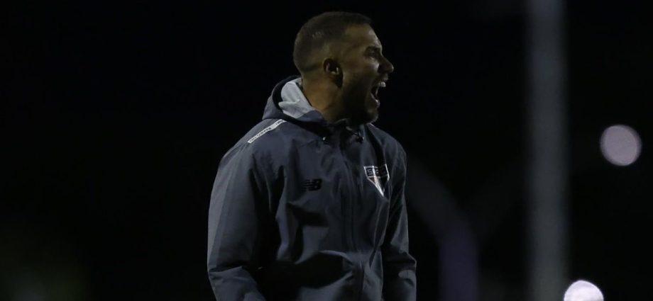 REMOÇÃO DO TÉCNICO ALLAN BARCELLOS NO SÃO PAULO