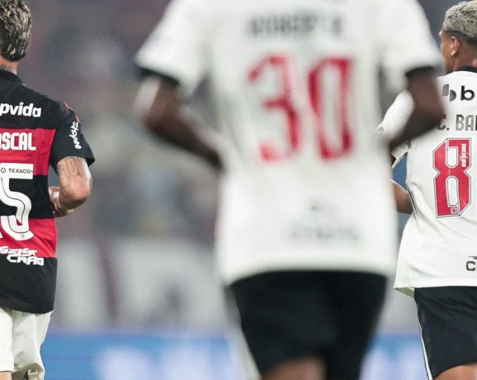 EXPULSÃO POLÊMICA: BARROS NO FLAMENGO X VASCO