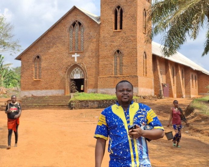 CAMARÕES: A MISSÃO DO P. TONY NEVES EM FOCO