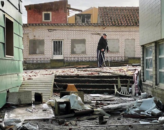 PAPA SOLIDARIZA-SE COM VÍTIMA DA TEMPESTADE EM PORTUGAL