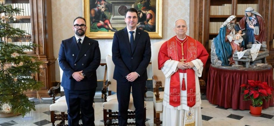 PAPA RECEBE CAPITÃES-REGENTES DA REPÚBLICA DE SAN MARINO