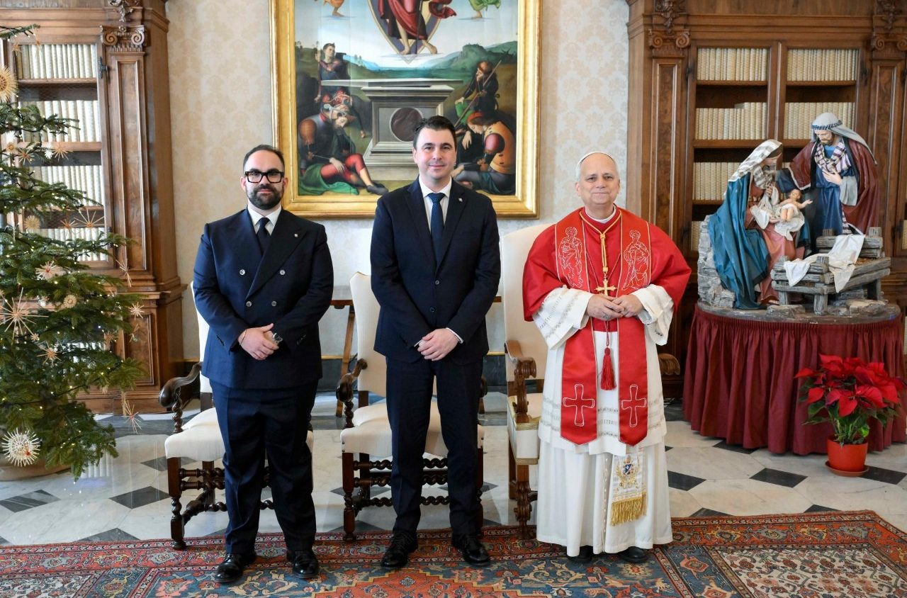 PAPA RECEBE CAPITÃES-REGENTES DA REPÚBLICA DE SAN MARINO