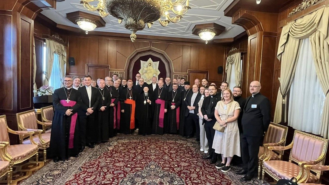 CCEE: UNIDADE DOS CRISTÃOS E A PAZ NO MUNDO