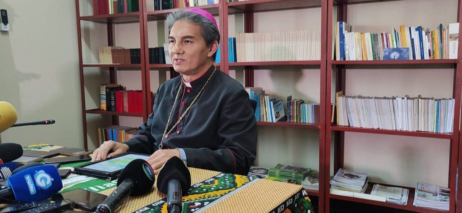 SOLIDARIEDADE EM MOMENTOS DE CRISE: D. JOÃO CARLOS