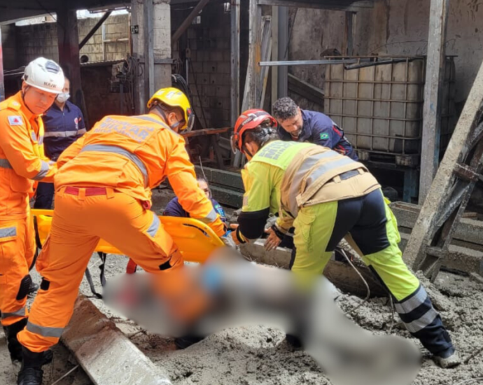 LAJE DESABA EM CONSTRUÇÃO E DEIXA DOIS FERIDOS