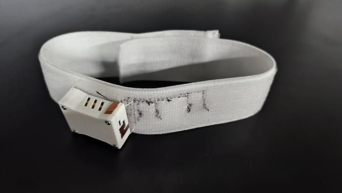 REVOICE: DISPOSITIVO QUE DEVOLVE A VOZ APÓS AVC